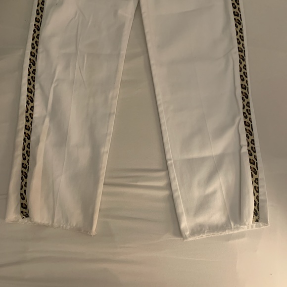 Cherry Los Angeles Leopard Dickies - Picture 4 of 4